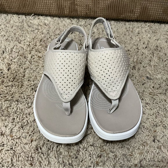 Clarks Women's grey Sandals womens Sise 8 - Picture 3 of 13